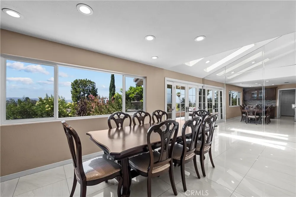 1243 S Stephora Glendora, CA 91740