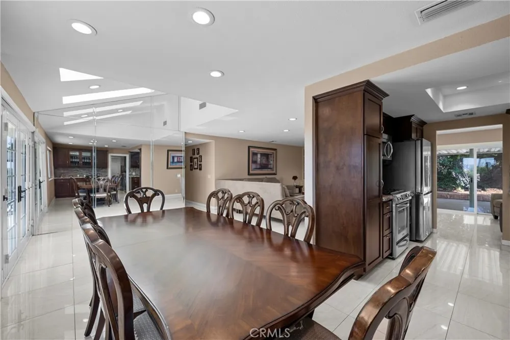 1243 S Stephora Glendora, CA 91740