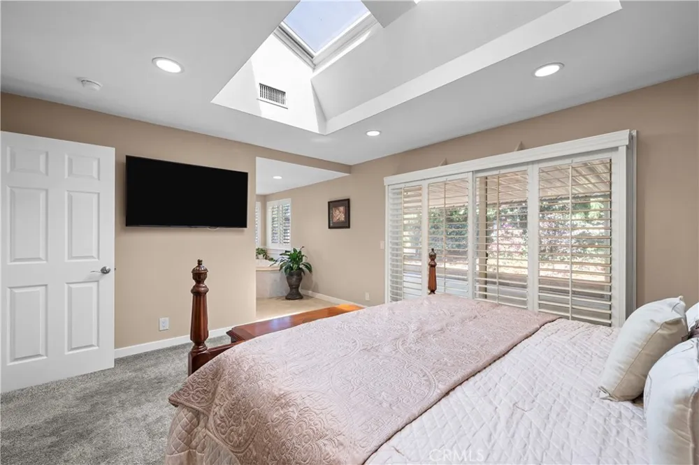 1243 S Stephora Glendora, CA 91740