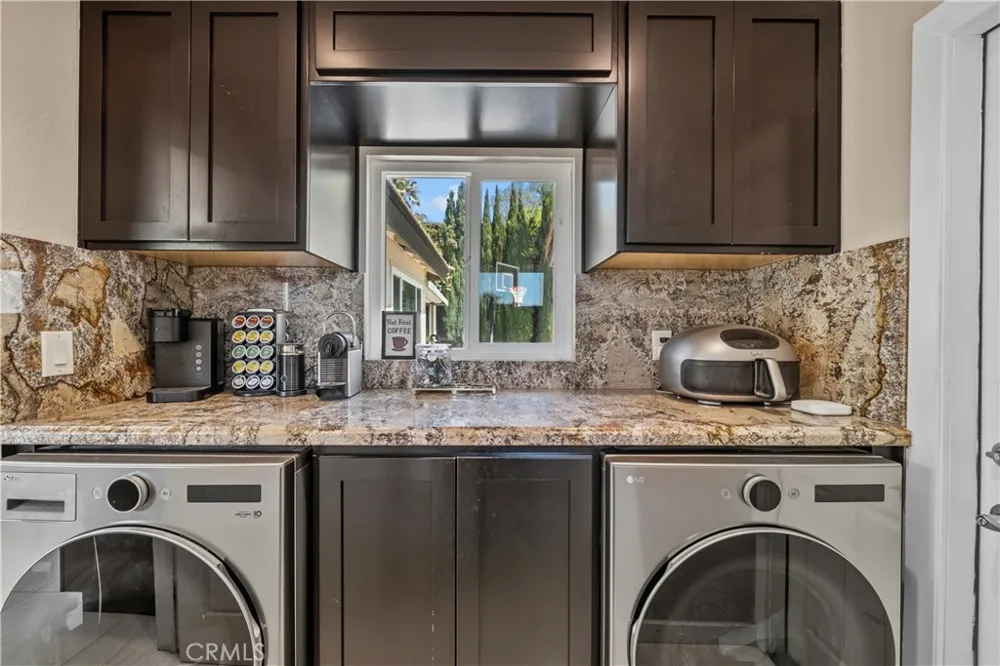 1243 S Stephora Glendora, CA 91740
