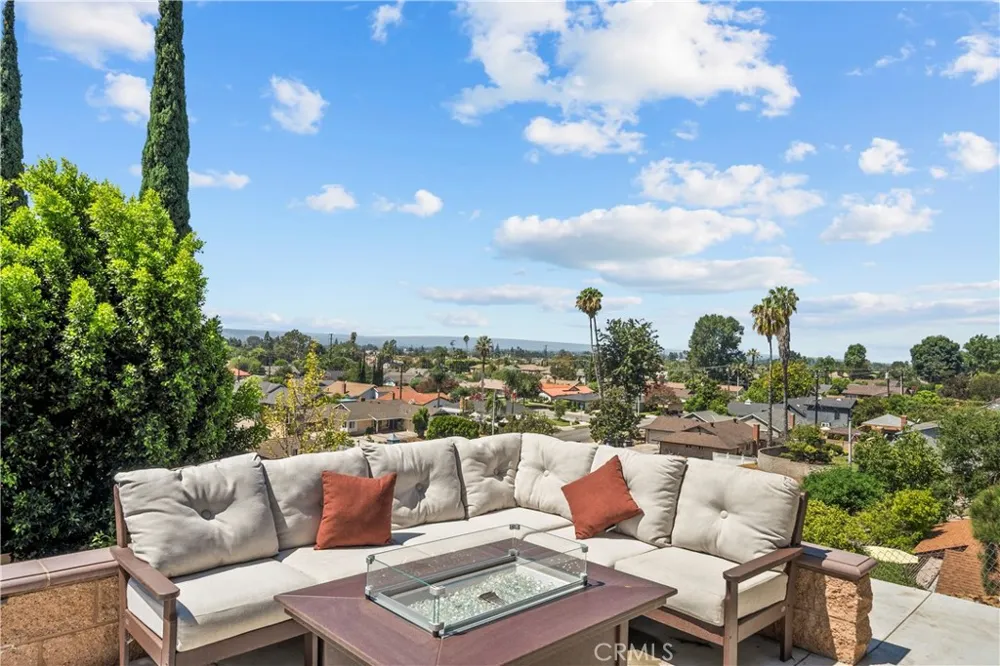 1243 S Stephora Glendora, CA 91740