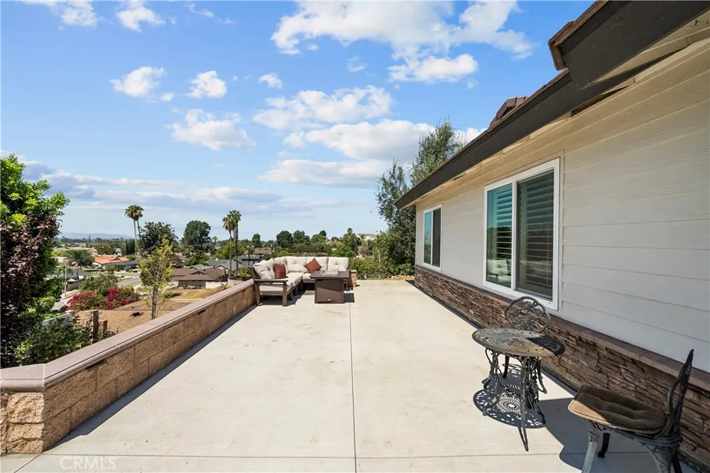 1243 S Stephora Glendora, CA 91740