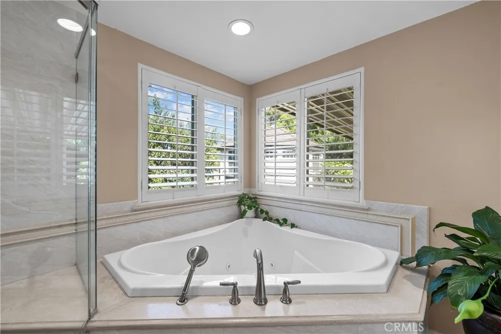 1243 S Stephora Glendora, CA 91740