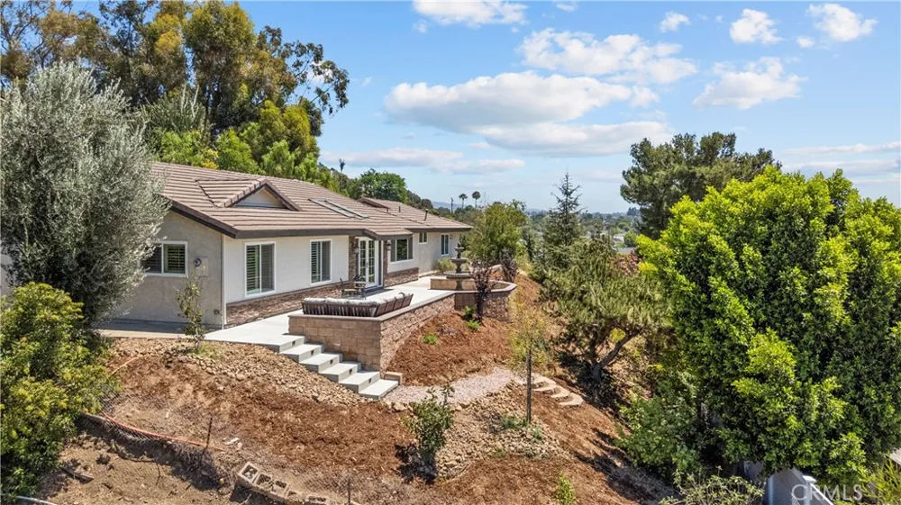 1243 S Stephora Glendora, CA 91740