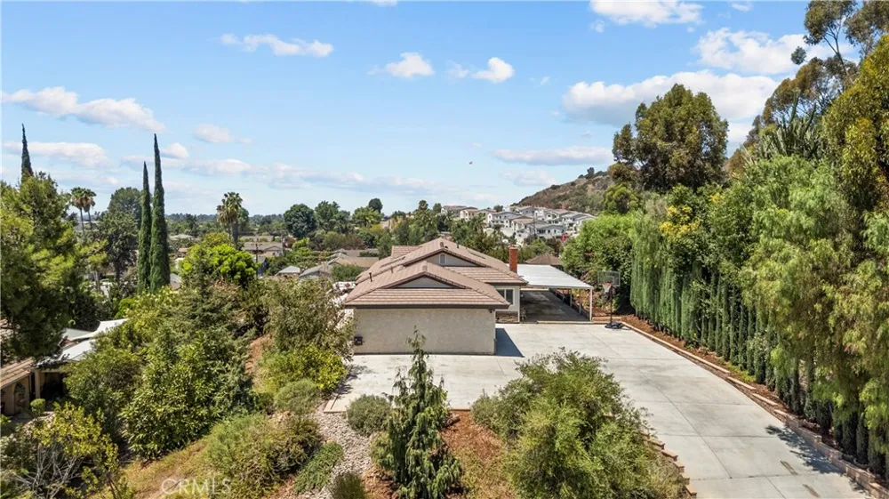 1243 S Stephora Glendora, CA 91740