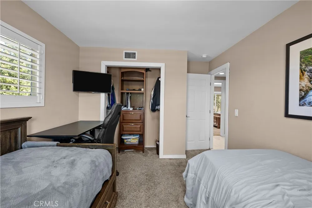 1243 S Stephora Glendora, CA 91740
