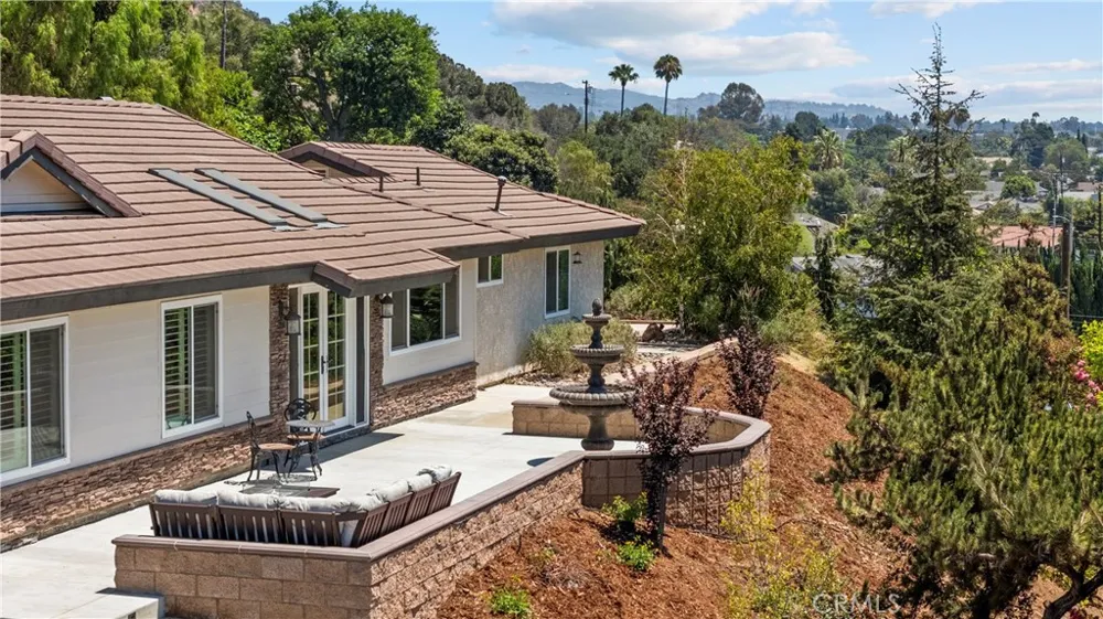 1243 S Stephora Glendora, CA 91740