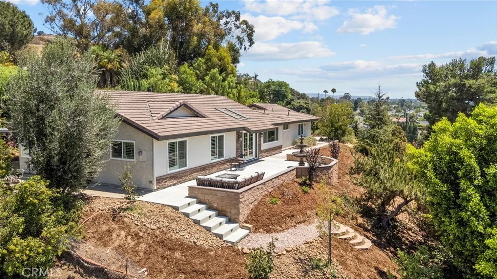 1243 S Stephora Glendora, CA 91740