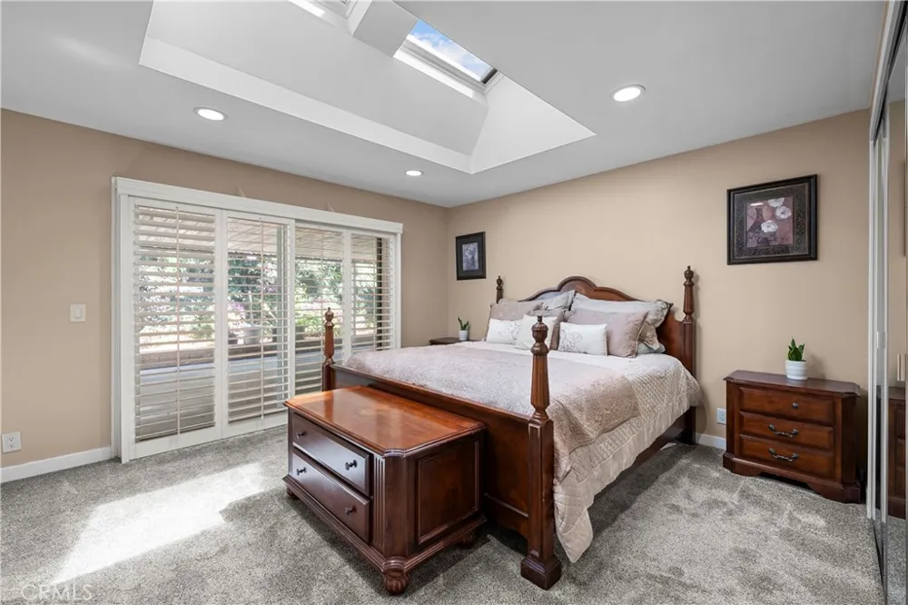 1243 S Stephora Glendora, CA 91740
