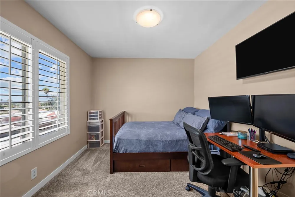 1243 S Stephora Glendora, CA 91740