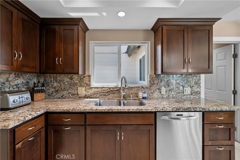 1243 S Stephora Glendora, CA 91740