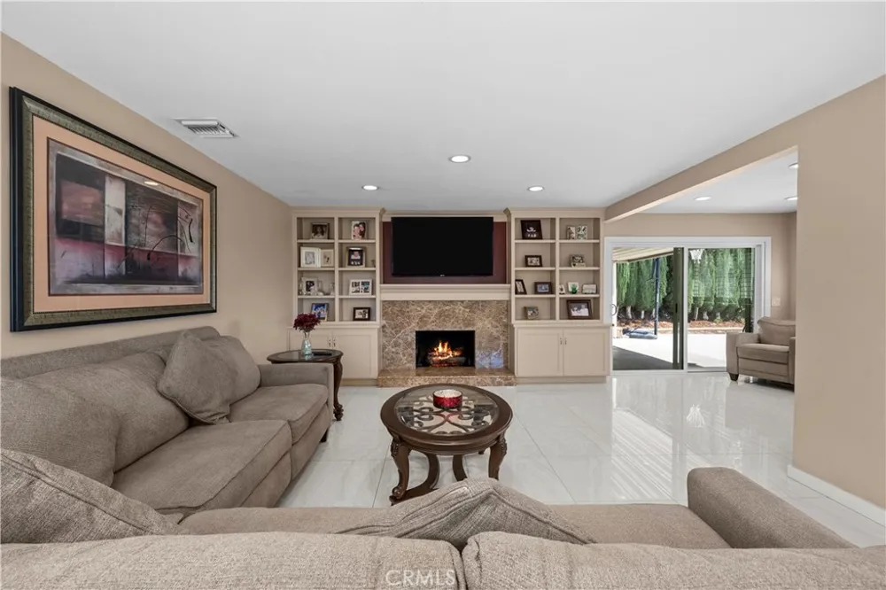 1243 S Stephora Glendora, CA 91740
