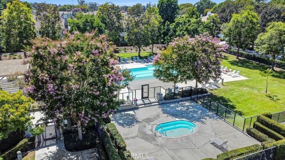 72 Greenmoor #36 Irvine, CA 92614