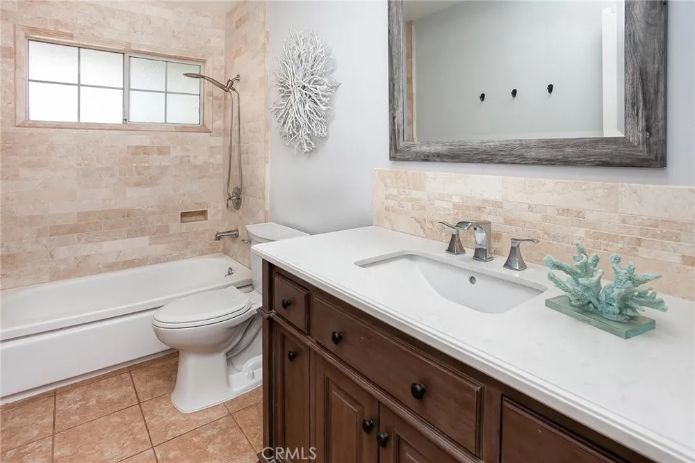 23340 Hartland Street West Hills, CA 91307