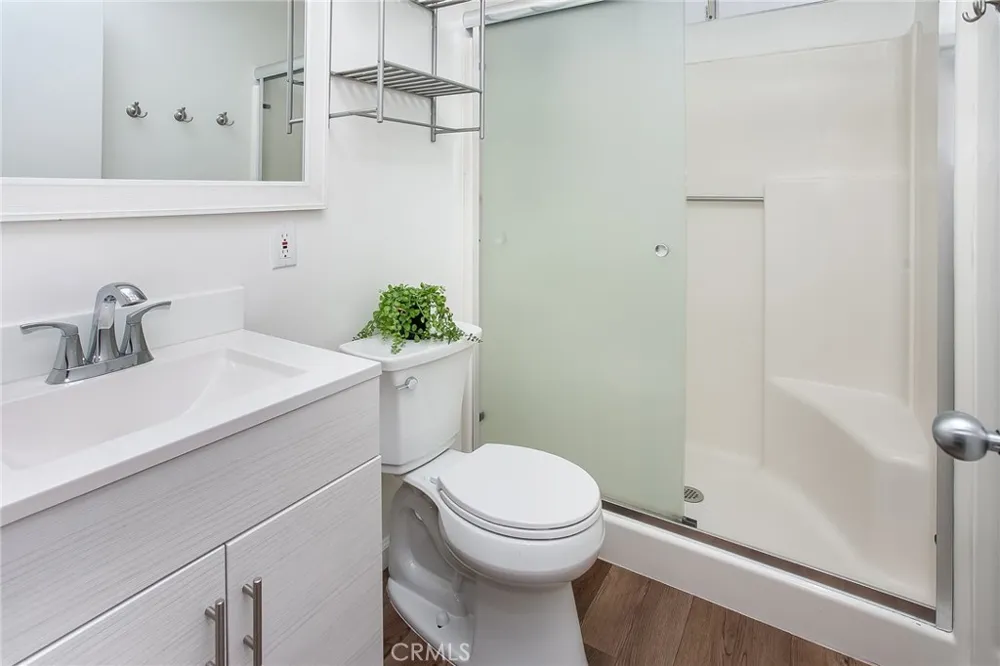 23340 Hartland Street West Hills, CA 91307