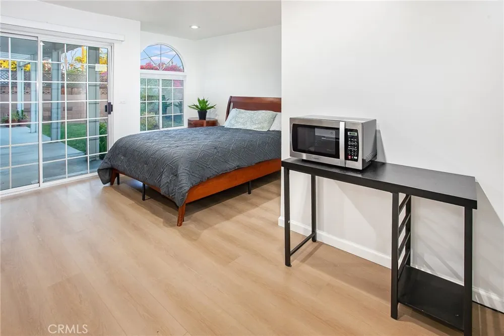 23340 Hartland Street West Hills, CA 91307