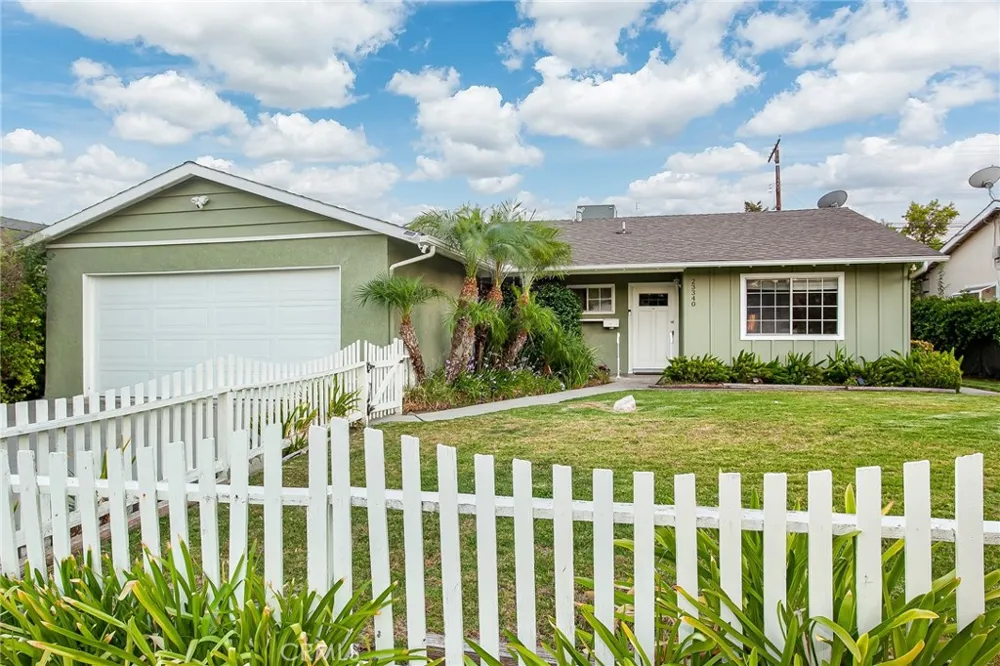 23340 Hartland Street West Hills, CA 91307