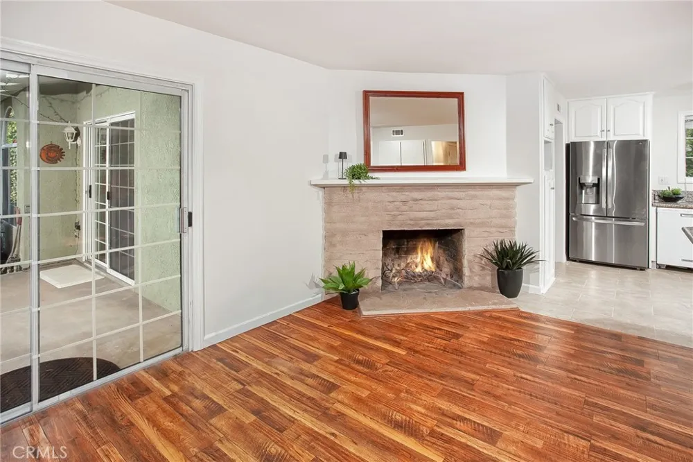 23340 Hartland Street West Hills, CA 91307