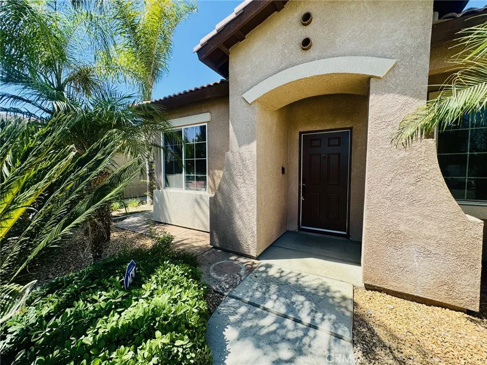 2404 Sosa Drive Bakersfield, CA 93313