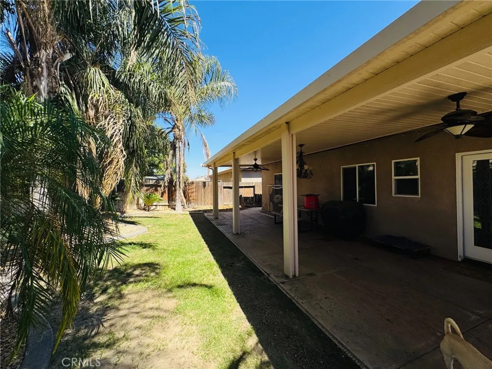 2404 Sosa Drive Bakersfield, CA 93313