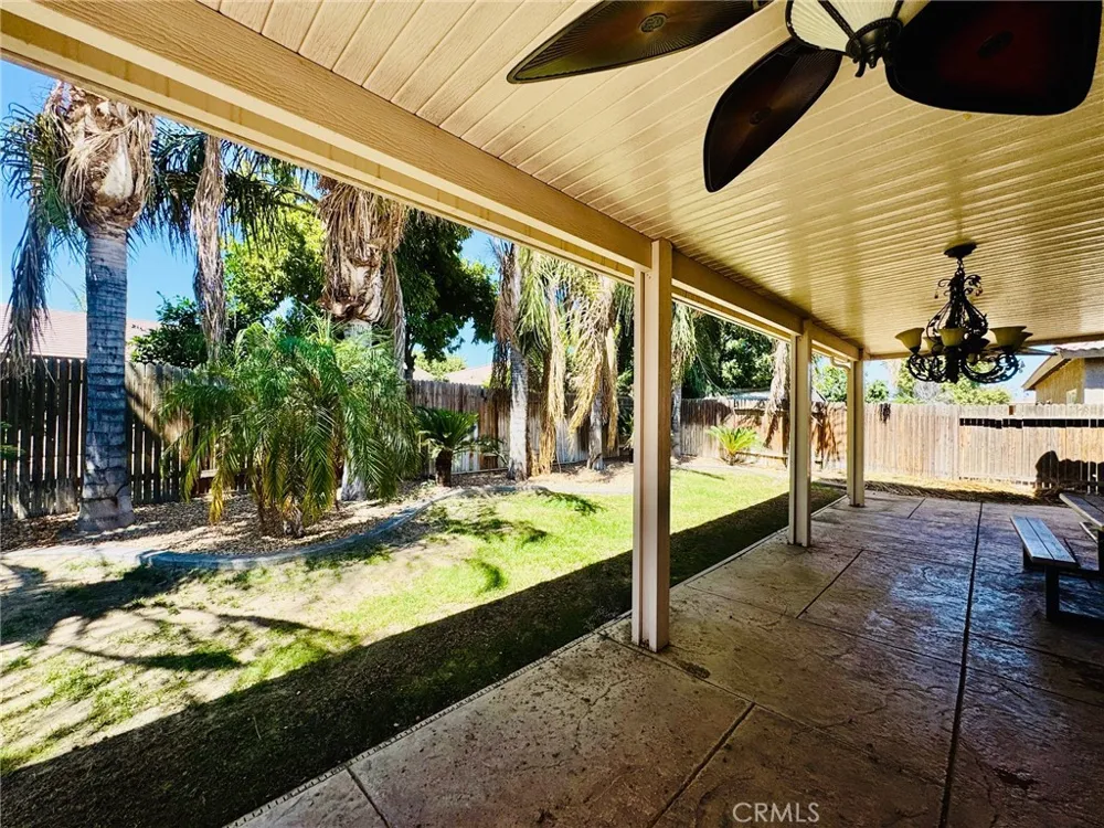 2404 Sosa Drive Bakersfield, CA 93313