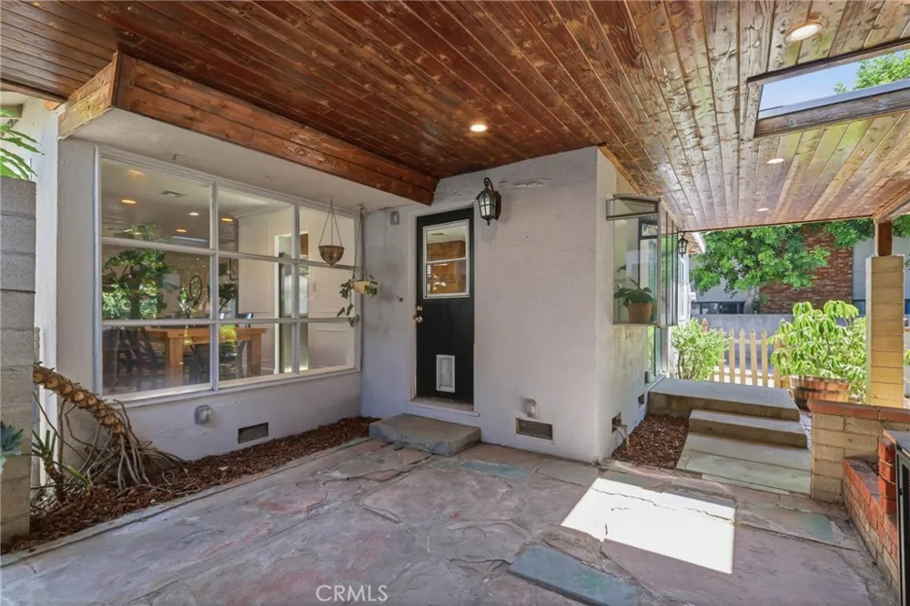 8337 Lennox Avenue Panorama City, CA 91402