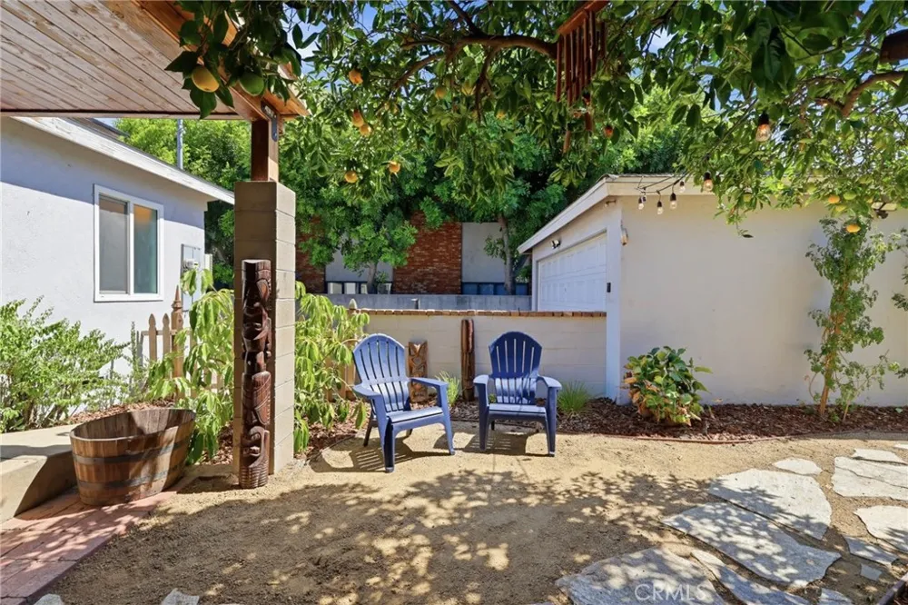 8337 Lennox Avenue Panorama City, CA 91402