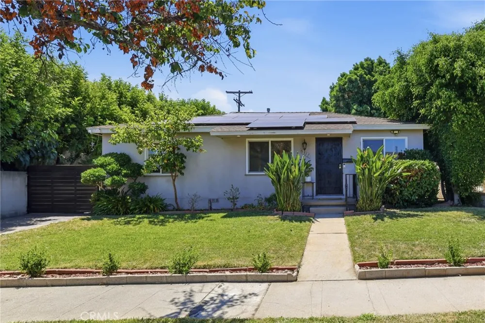 8337 Lennox Avenue Panorama City, CA 91402