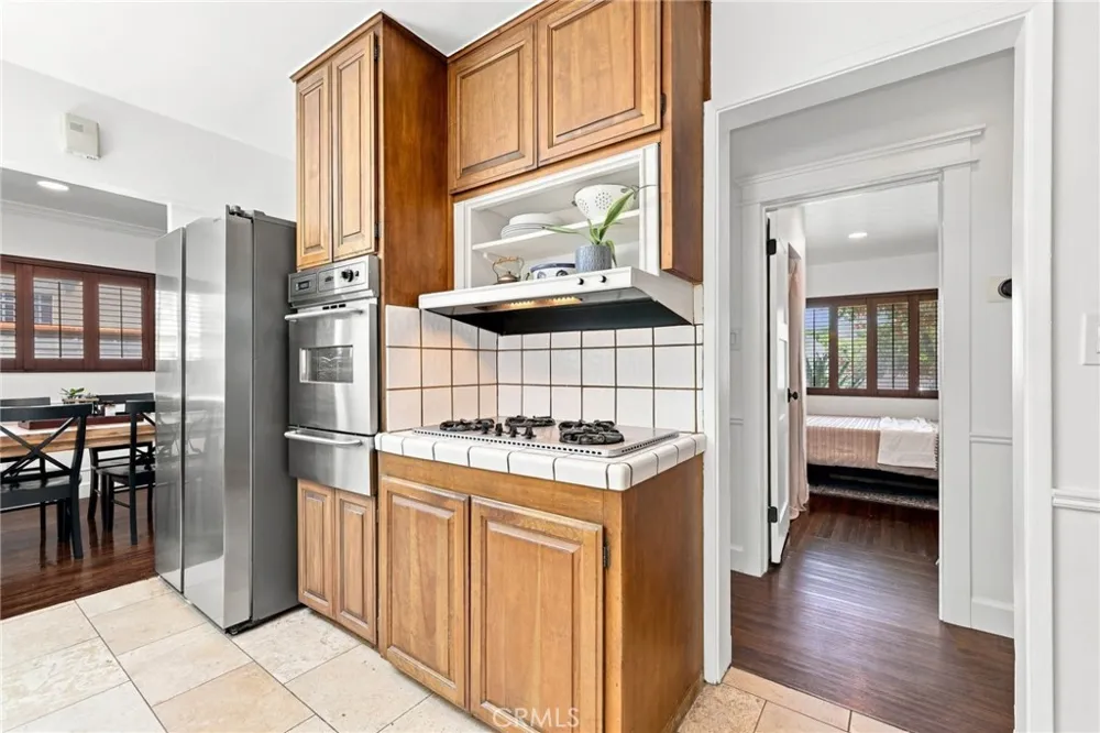 8337 Lennox Avenue Panorama City, CA 91402
