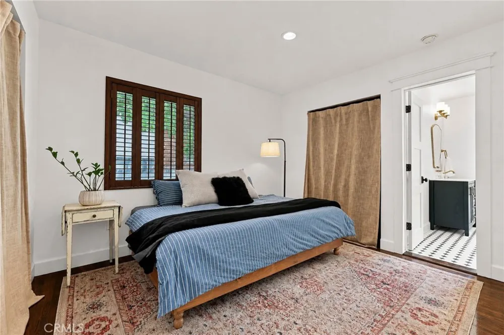 8337 Lennox Avenue Panorama City, CA 91402