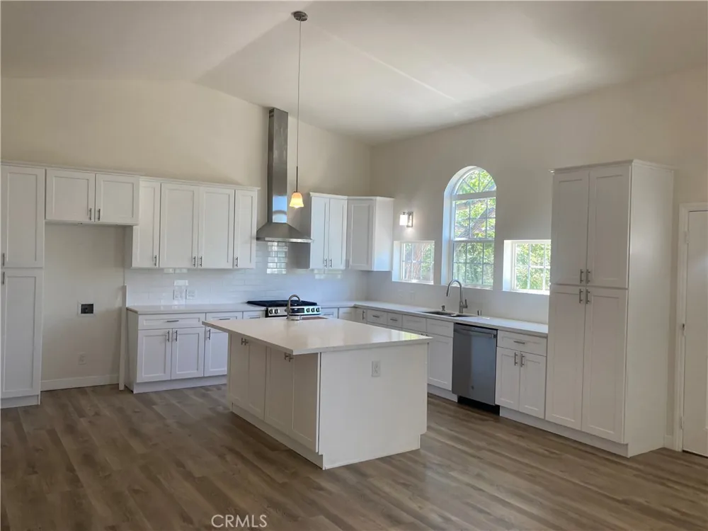 40335 Calle Maceta De Flores Green Valley, CA 91390