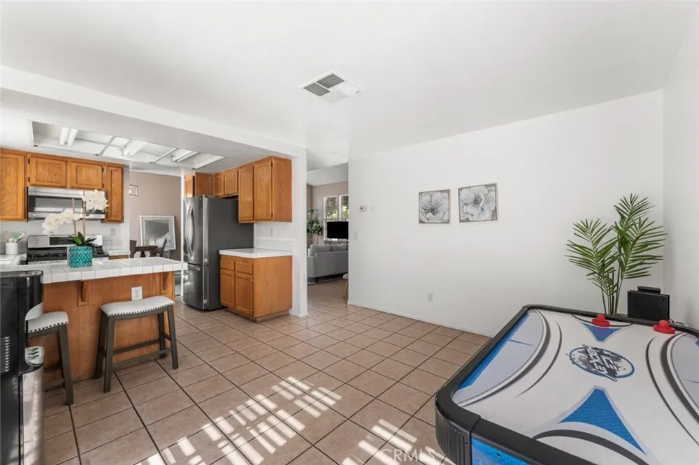 40201 La Cota Drive Palmdale, CA 93550
