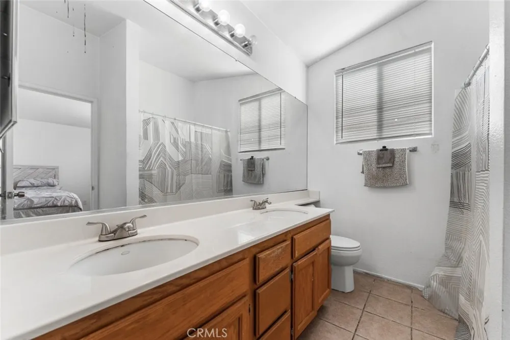40201 La Cota Drive Palmdale, CA 93550