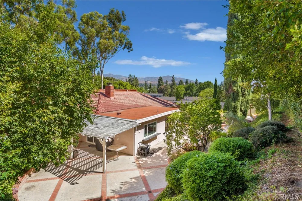 10730 Baton Rouge Avenue Porter Ranch, CA 91326
