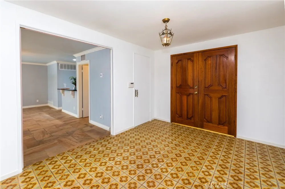 10730 Baton Rouge Avenue Porter Ranch, CA 91326