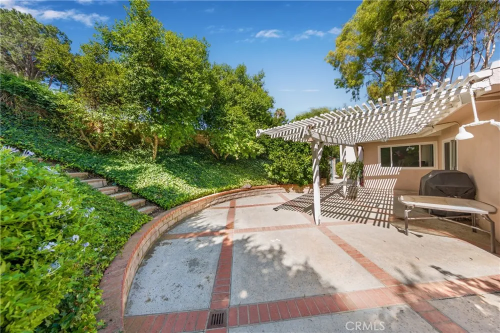 10730 Baton Rouge Avenue Porter Ranch, CA 91326