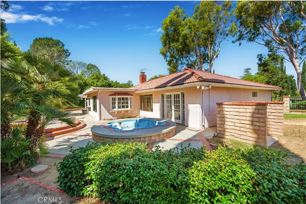 10730 Baton Rouge Avenue Porter Ranch, CA 91326