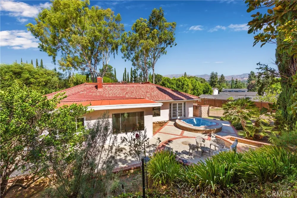 10730 Baton Rouge Avenue Porter Ranch, CA 91326