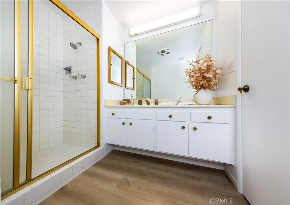 10730 Baton Rouge Avenue Porter Ranch, CA 91326