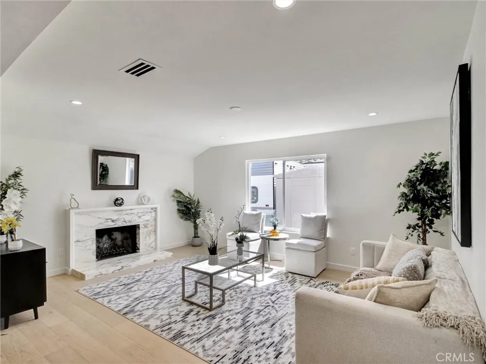 19604 Delight Street Canyon Country, CA 91351