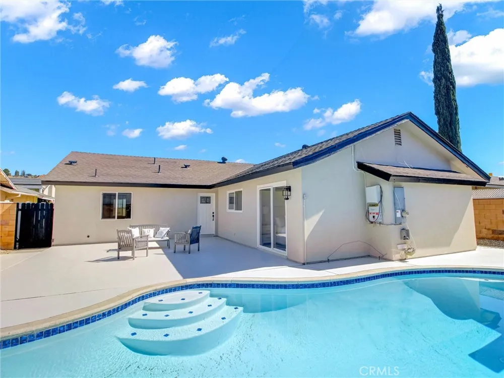 19604 Delight Street Canyon Country, CA 91351