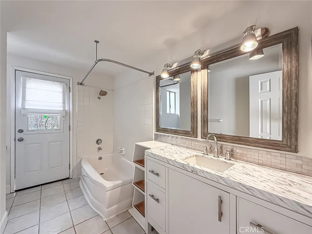 31735 Bainbrook Court Westlake Village, CA 91361