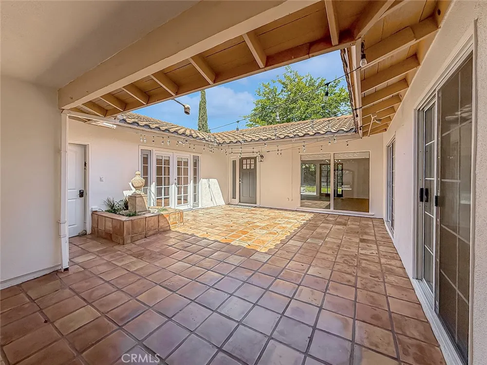 31735 Bainbrook Court Westlake Village, CA 91361