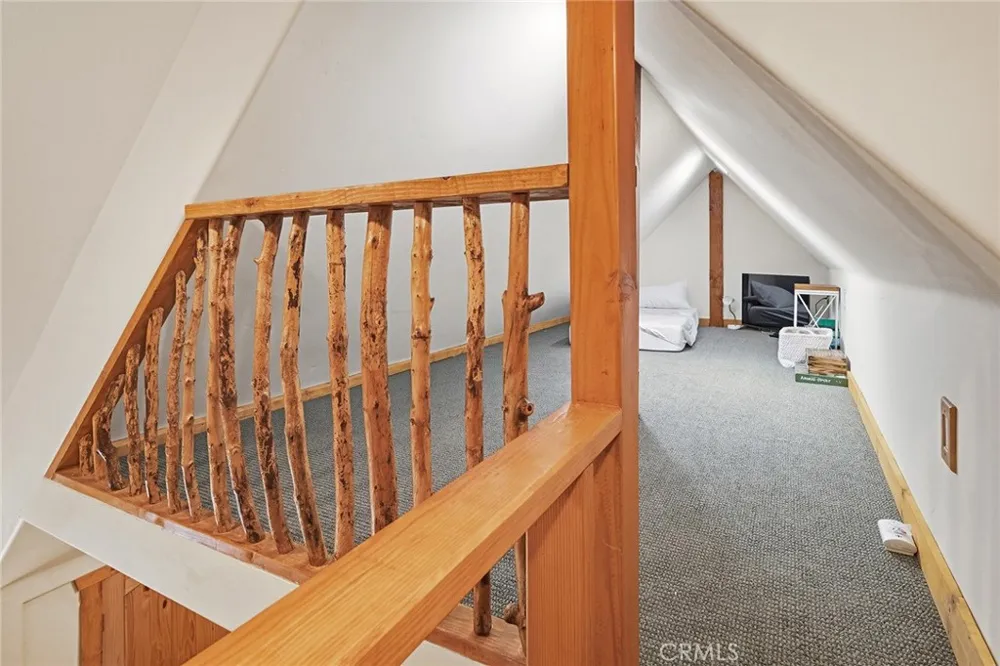 118 E LANE Lake Arrowhead, CA 92352