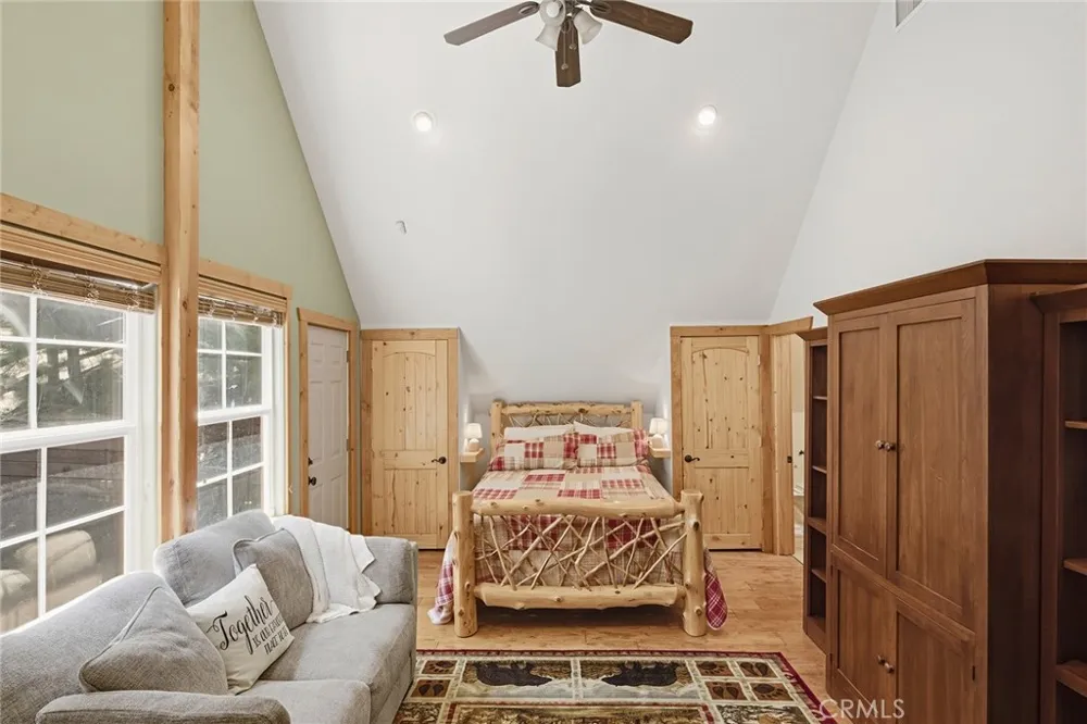 118 E LANE Lake Arrowhead, CA 92352
