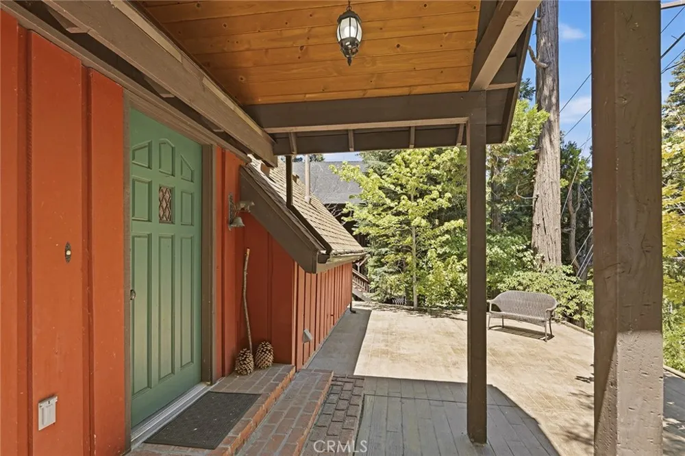 118 E LANE Lake Arrowhead, CA 92352