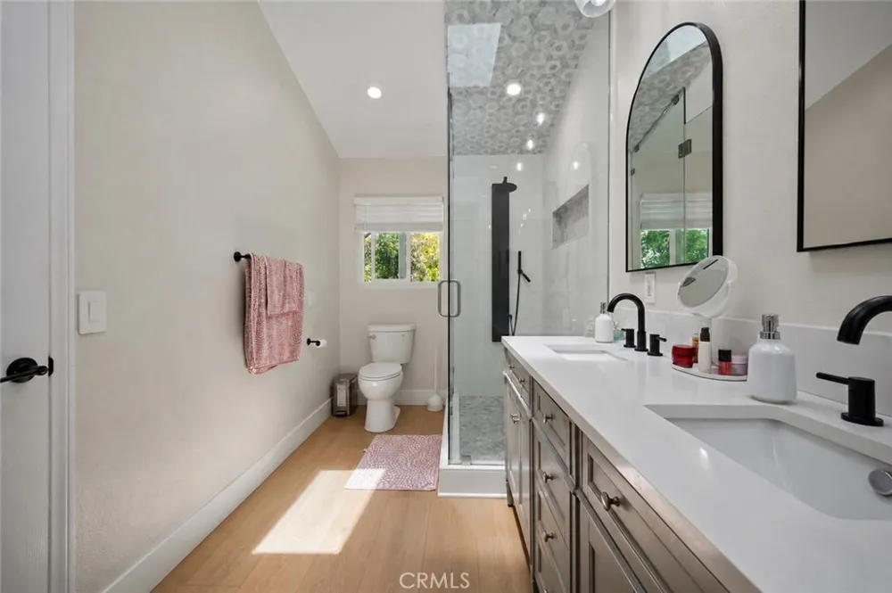 27184 Highlands Lane Valencia, CA 91354