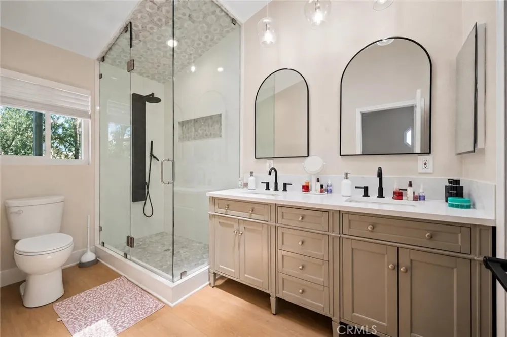 27184 Highlands Lane Valencia, CA 91354