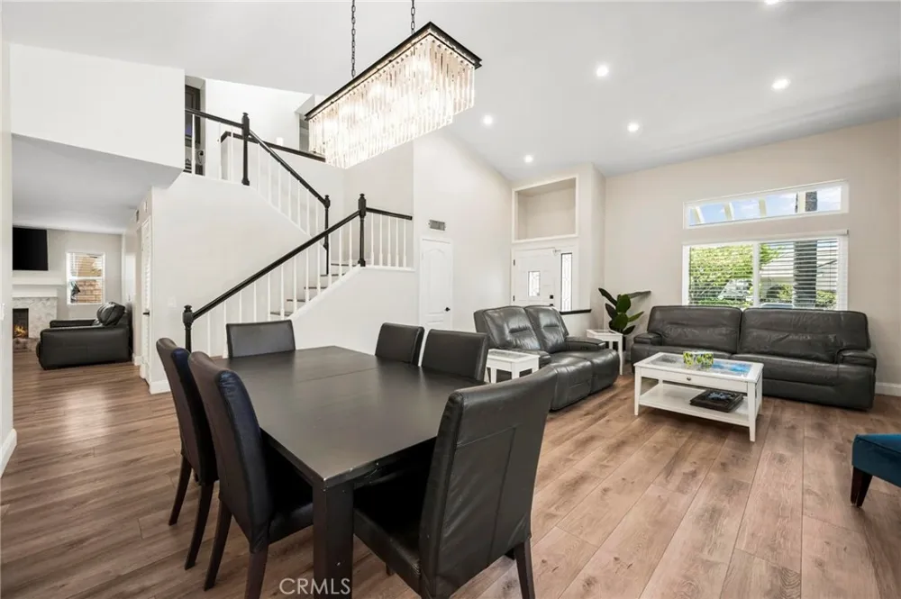 27184 Highlands Lane Valencia, CA 91354