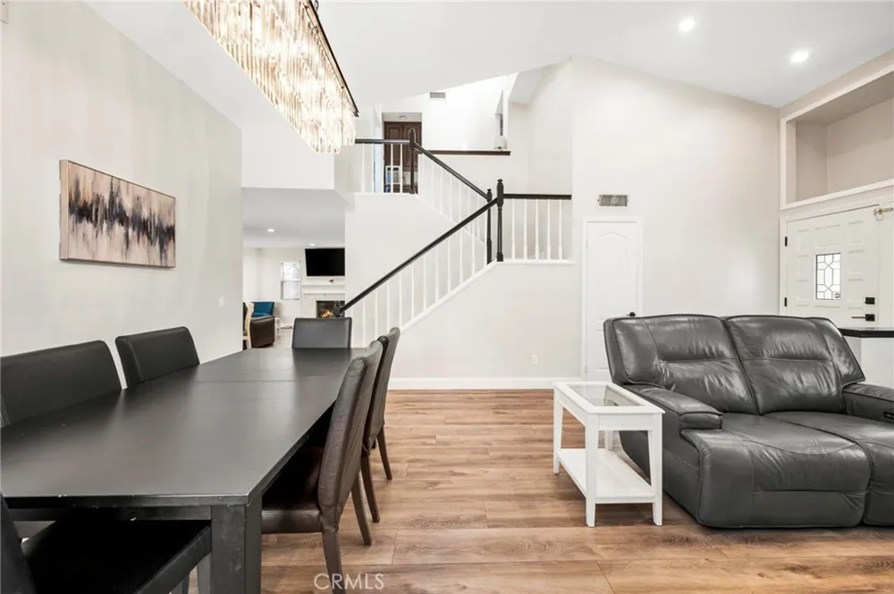 27184 Highlands Lane Valencia, CA 91354